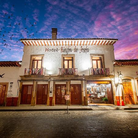 Hotel Rincon De Josefa Пацкуаро Экстерьер фото