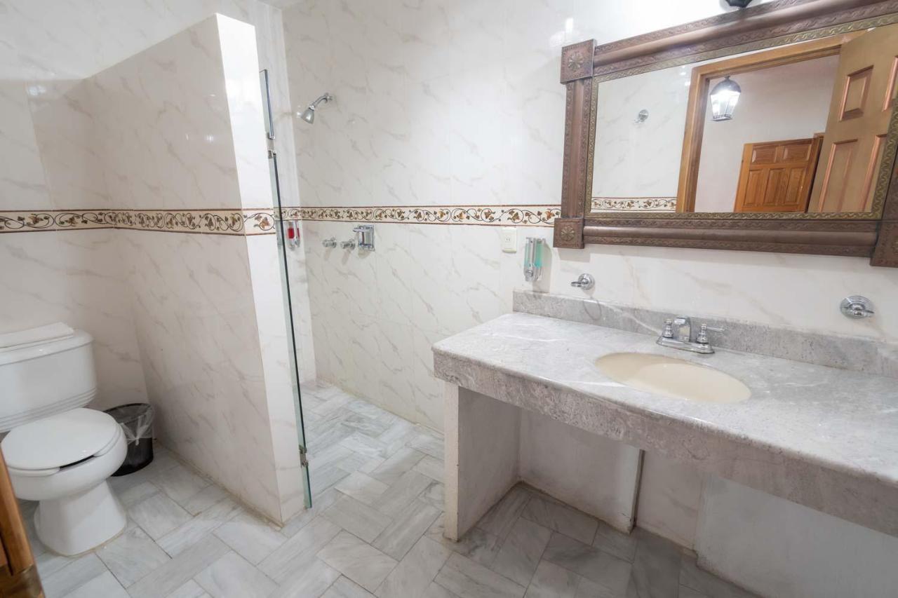 Hotel Rincon De Josefa Пацкуаро Экстерьер фото